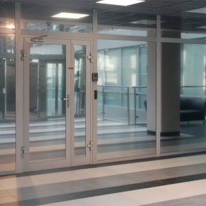 Алюминиевая дверь 800×2200 мм. Алюминиевая дверь 800×2200 мм.